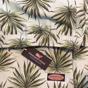 Vineyard Vines Mens Chappy Palm Printed Swim Trunks Green XXL Lined 7” Inseam